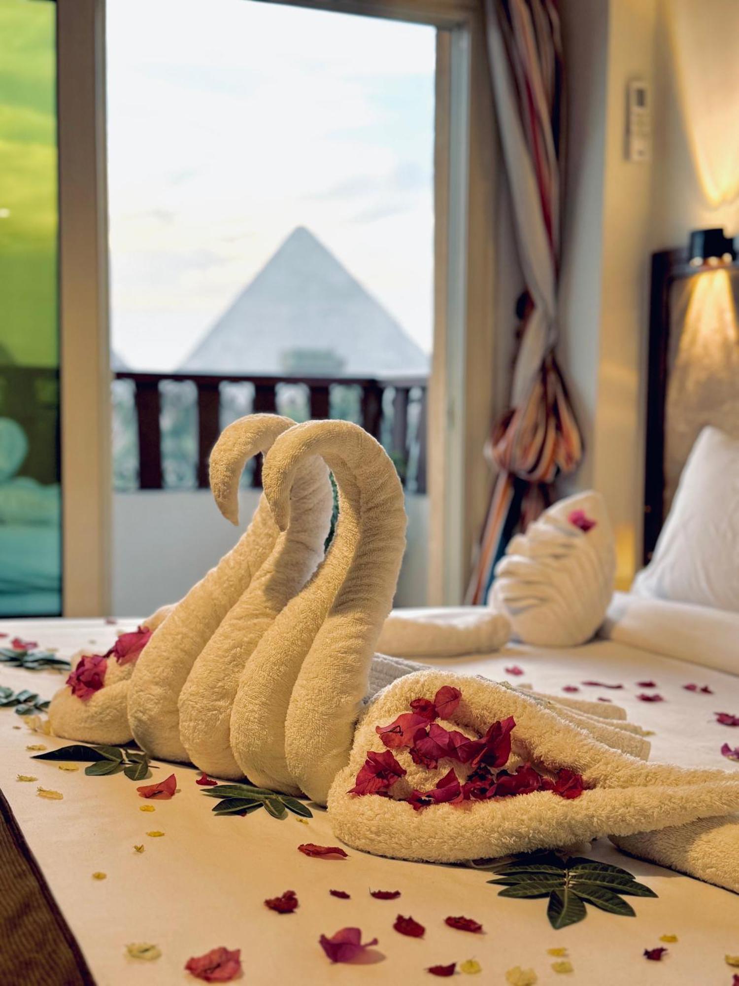 Flower Pyramids Inn Kafrat al Jabal Exterior foto